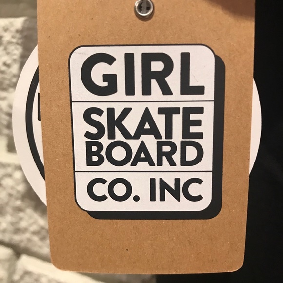 RARE Girl Skateboards Rick Howard “Candy Flip” Tee - Picture 4 of 5